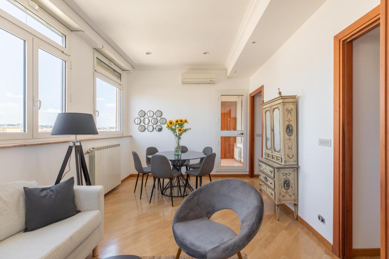 Апартаменты Iflat Spacious Penthouse Near The Vatican City Рим Экстерьер фото